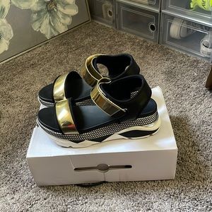 Sneaker sandal